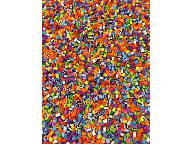 BildeNabbipärlor mix randiga 10000/fp