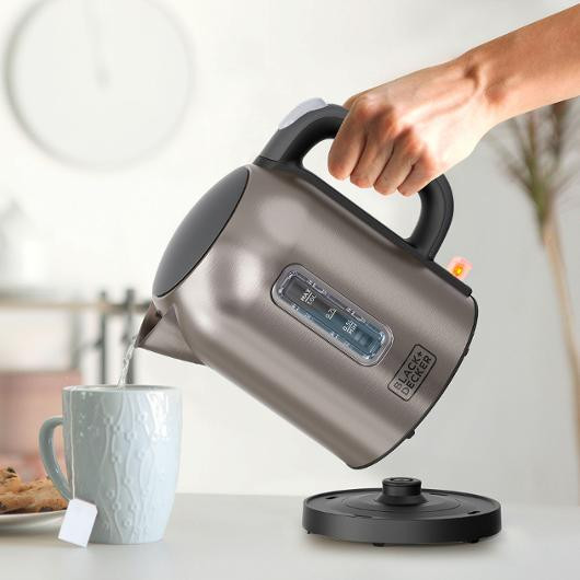 Vattenkokare BLACK&DECKER 2200W stål 1L