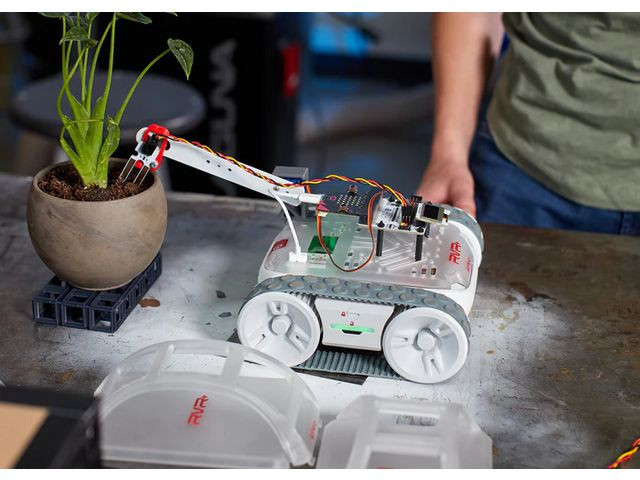 Sphero RVR+