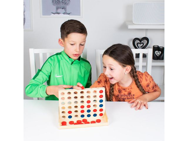 Spel 4 i rad träspel