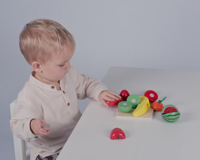 Frukt och grönsaker i trä 8 delar