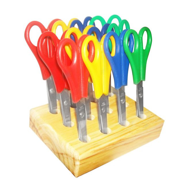 BildeSaxställ med 12 st saxar